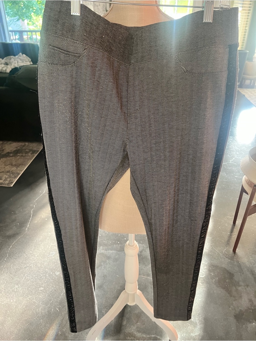 Women’s Gray Herringbone Knit Leggings with Black Side Stripe